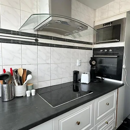 Apparemment Spacieux Et Lumineux Pour 6 Voyageurs Apartament