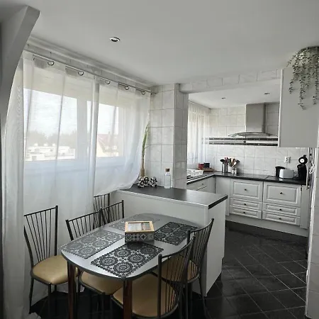 Apartament Apparemment Spacieux Et Lumineux Pour 6 Voyageurs *