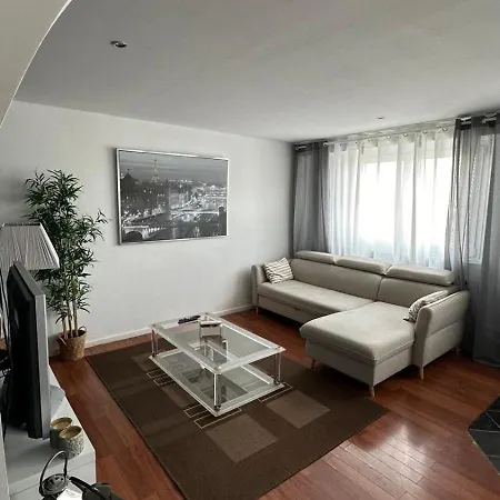 Apparemment Spacieux Et Lumineux Pour 6 Voyageurs Apartment
