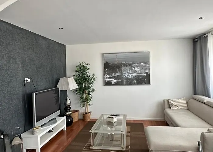 Apparemment Spacieux Et Lumineux Pour 6 Voyageurs *